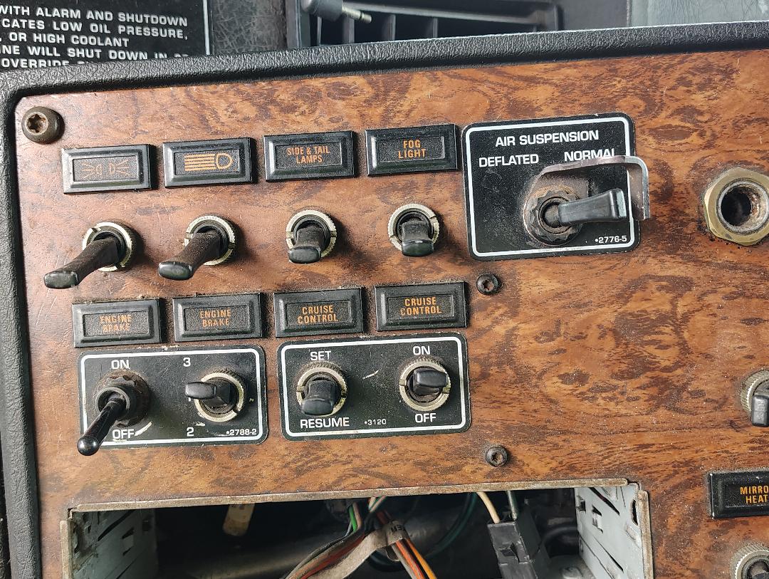 1999 KENWORTH W900L - Image 17